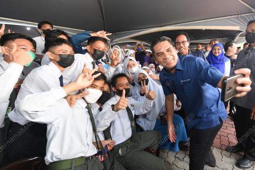 DATUK DR RADZI JIDIN