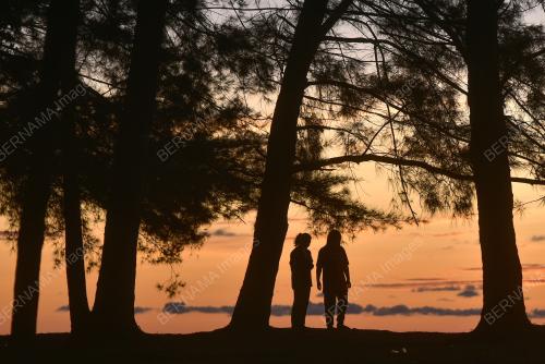 SUNSET AT UN BEACH LABUAN
