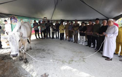 DATUK SERI HAJIJI NOOR ADIL ADHA