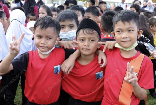 SESI PERSEKOLAHAN 2023/2024
