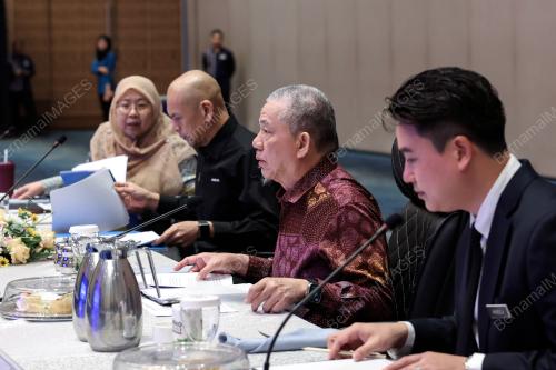 DATUK SERI FADILLAH YUSOF