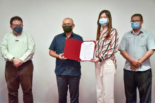 DATUK SERI RONALD KIANDEE