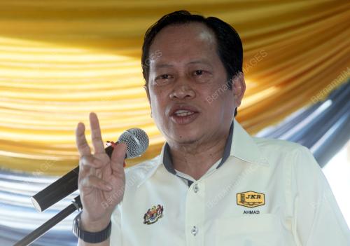 DATUK SERI AHMAD MASLAN