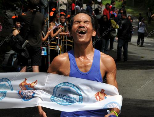 LARIAN MENDAKI GUNUNG KINABALU