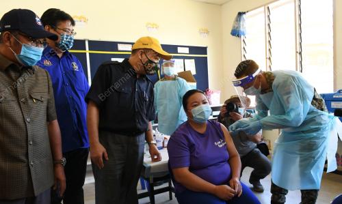 PROGRAM VAKSIN DI LONG PASIA