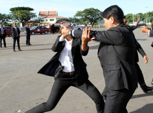 SB05_24122016_BODYGUARDING