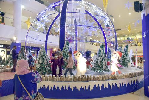 MENJELANG HARI KRISMAS