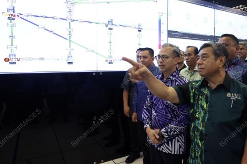 DATUK FAHMI FADZIL LAWAT UMS