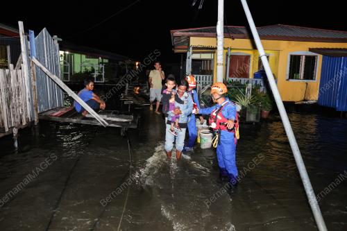 AIR LAUT PASANG BESAR