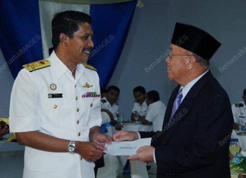 AHMADSHAH ABDULLAH