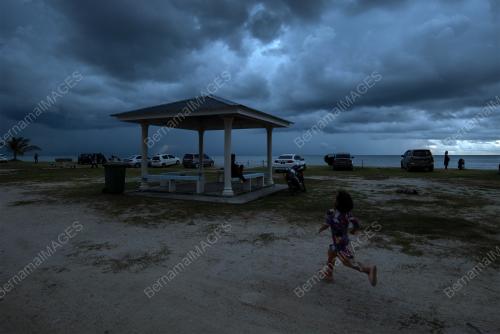 TINJAUAN CUACA MONSUN BARAT DAYA
