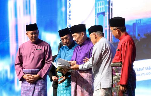 DATUK SERI HAJIJI NOOR