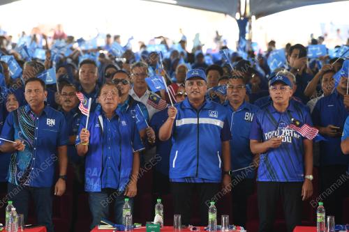 DATUK SERI REEZAL MERICAN NAINA MERICAN