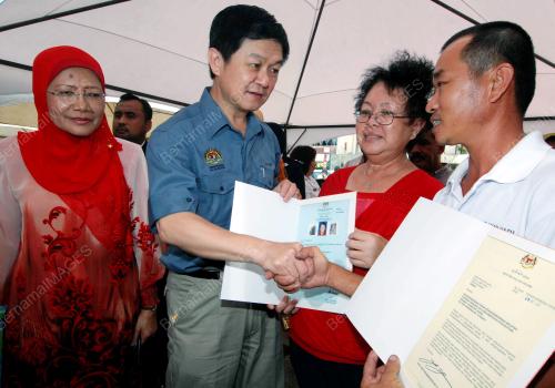 LEE CHEE LEONG