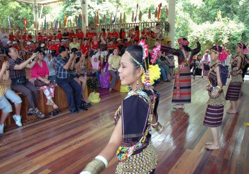 PESTA KEBUDAYAAN SABAH