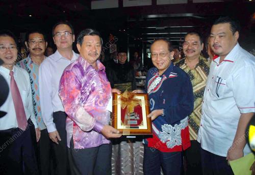 DATUK SERI DR RAIS YATIM