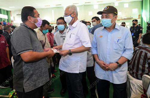 DATUK SERI ISMAIL SABRI YAAKOB