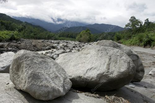 SB06_08082015_BANJIR