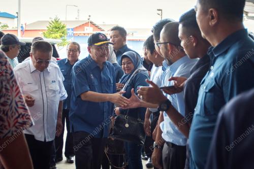 DATUK SERI HAJIJI NOOR