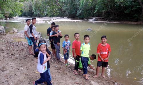SB06_09052016_BOMBON_HUTAN