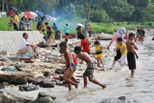 PANTAI PASIR PUTEH