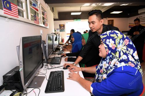 SB06_14032018_PUSAT_INTERNET