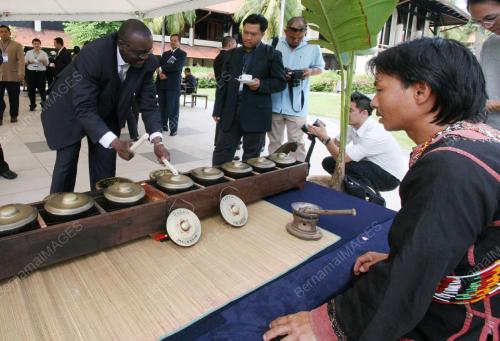 MUZIK TRADISIONAL