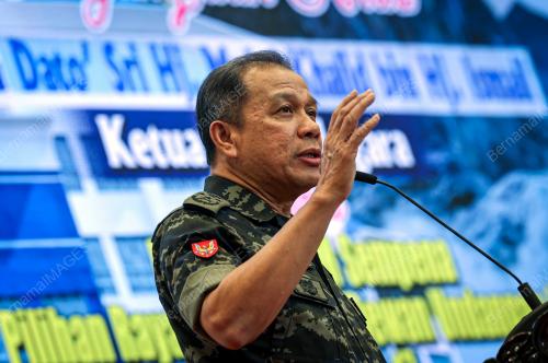 DATUK SERI MOHD KHALID ISMAIL