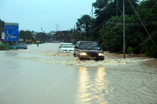 BANJIR KILAT