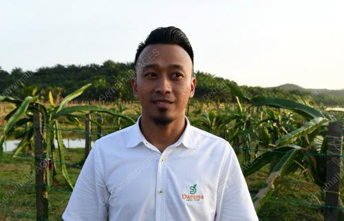PENGUSAHA LADANG BUAH NGA