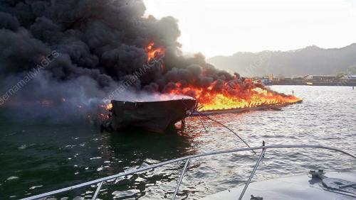 SB06_16122015_KAPAL_TERBAKAR