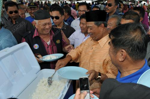 TAN SRI MUHYIDDIN YASSIN