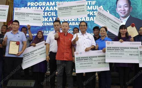 DATUK CHAN FOONG HIN