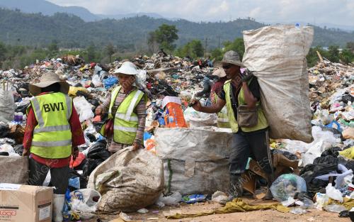 TAPAK PELUPUSAN SAMPAH KAYU MADANG