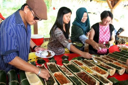 SB06_23042017_MAKANAN_TRADISI
