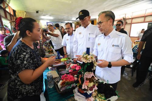 DATUK FAHMI FADZIL
