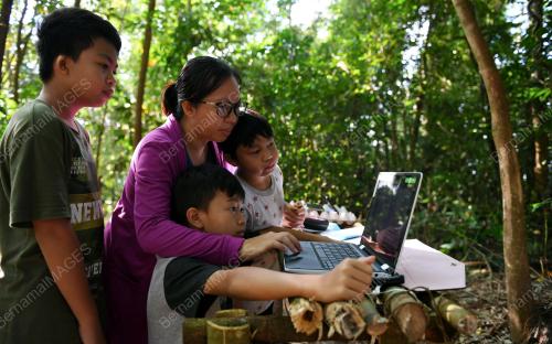 BELAJAR ATAS BUKIT DI KG GANA PAPAR