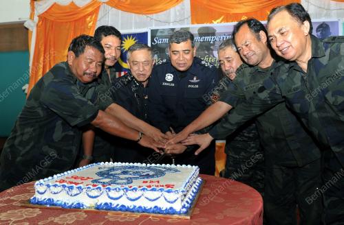 SB06_25032013_HARI_POLIS