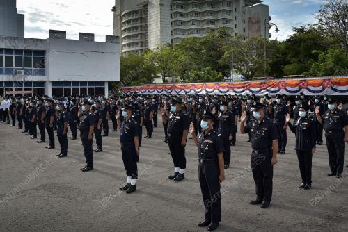 HARI POLIS KE-214 LABUAN