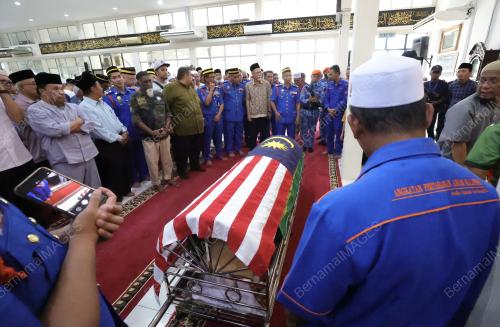 LT KOL AWANG ASKANDAR AMPUAN YAACUB