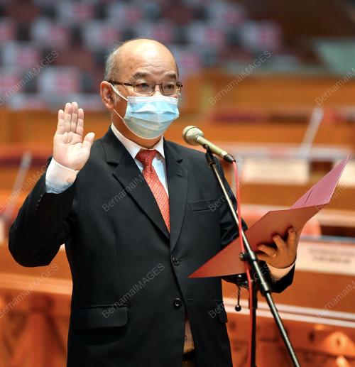 DATUK YONG TECK LEE
