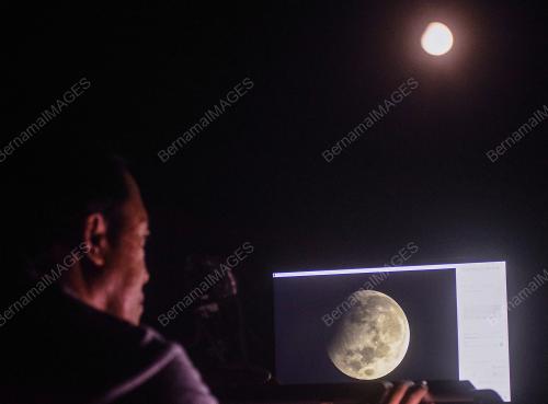 GERHANA BULAN SEPARA
