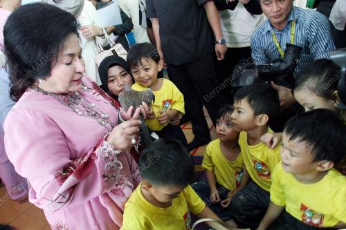 DATIN SERI ROSMAH MANSOR