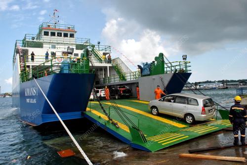 SB07_04092012_FERRY