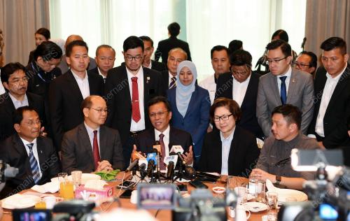 DATUK SERI MOHD SHAFIE APDAL