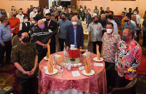 DATUK SERI ISMAIL SABRI YAAKOB