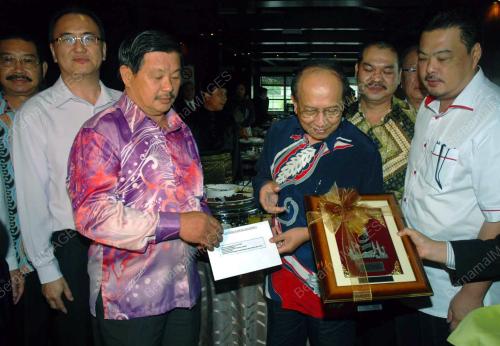 DATUK SERI DR RAIS YATIM