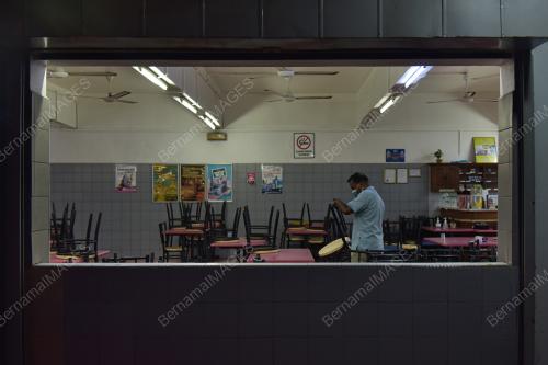 SOP MAKAN DI PREMIS MAKANAN