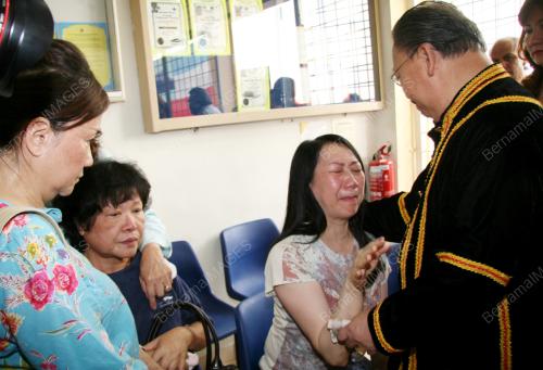 ISTERI EDMUND CHONG