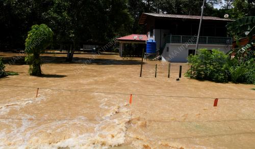 SB07_17052021_BANJIR_KILAT